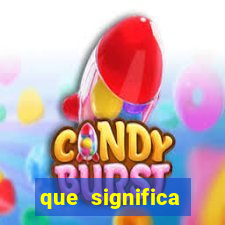 que significa sonhar tomando cerveja