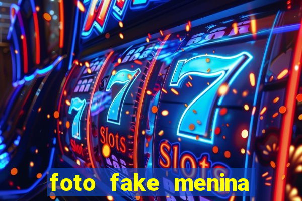 foto fake menina cabelo cacheado